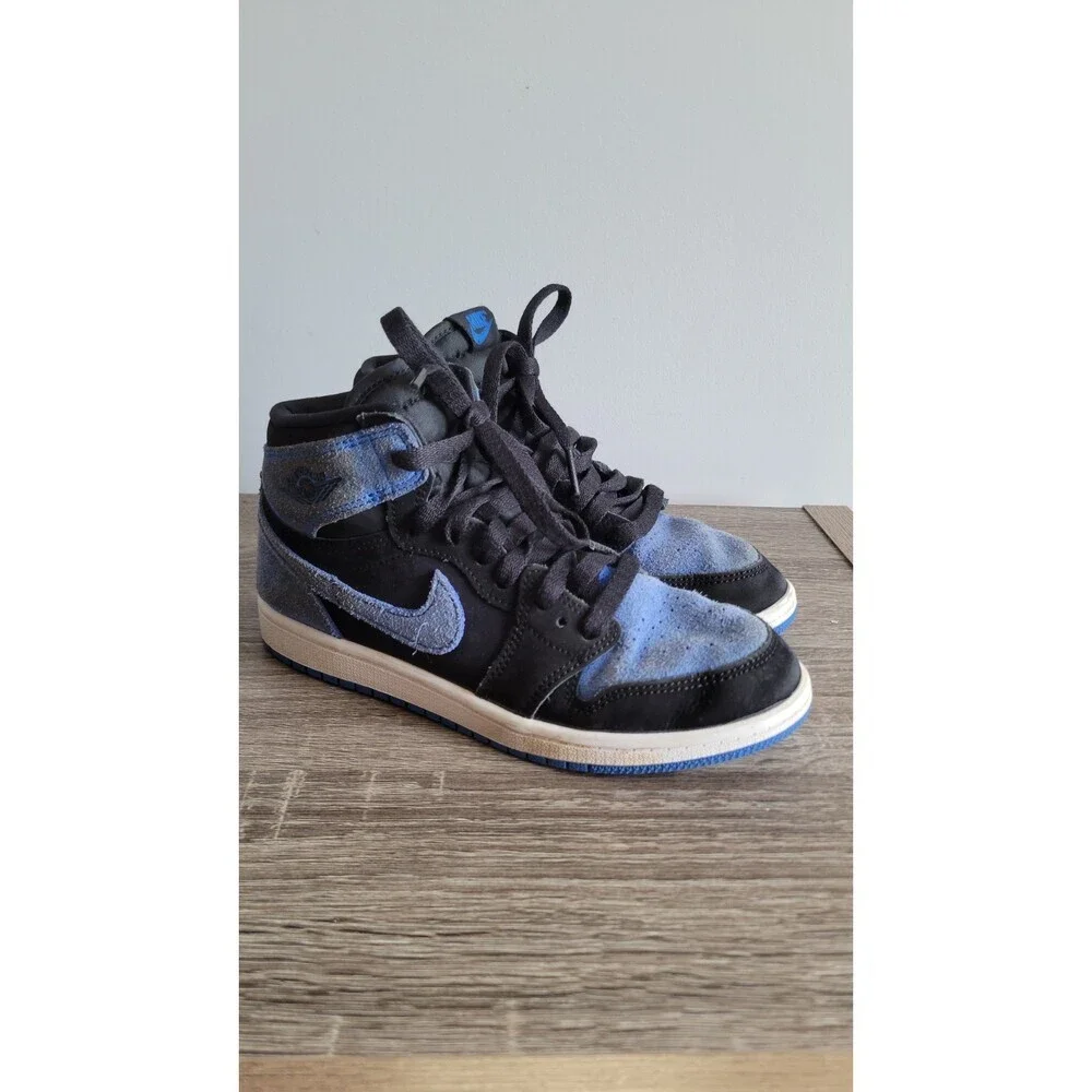 Nike Air Jordan 1 Retro High OG Shoes Suede FD1413 042  Youth Kid Sz 3Y